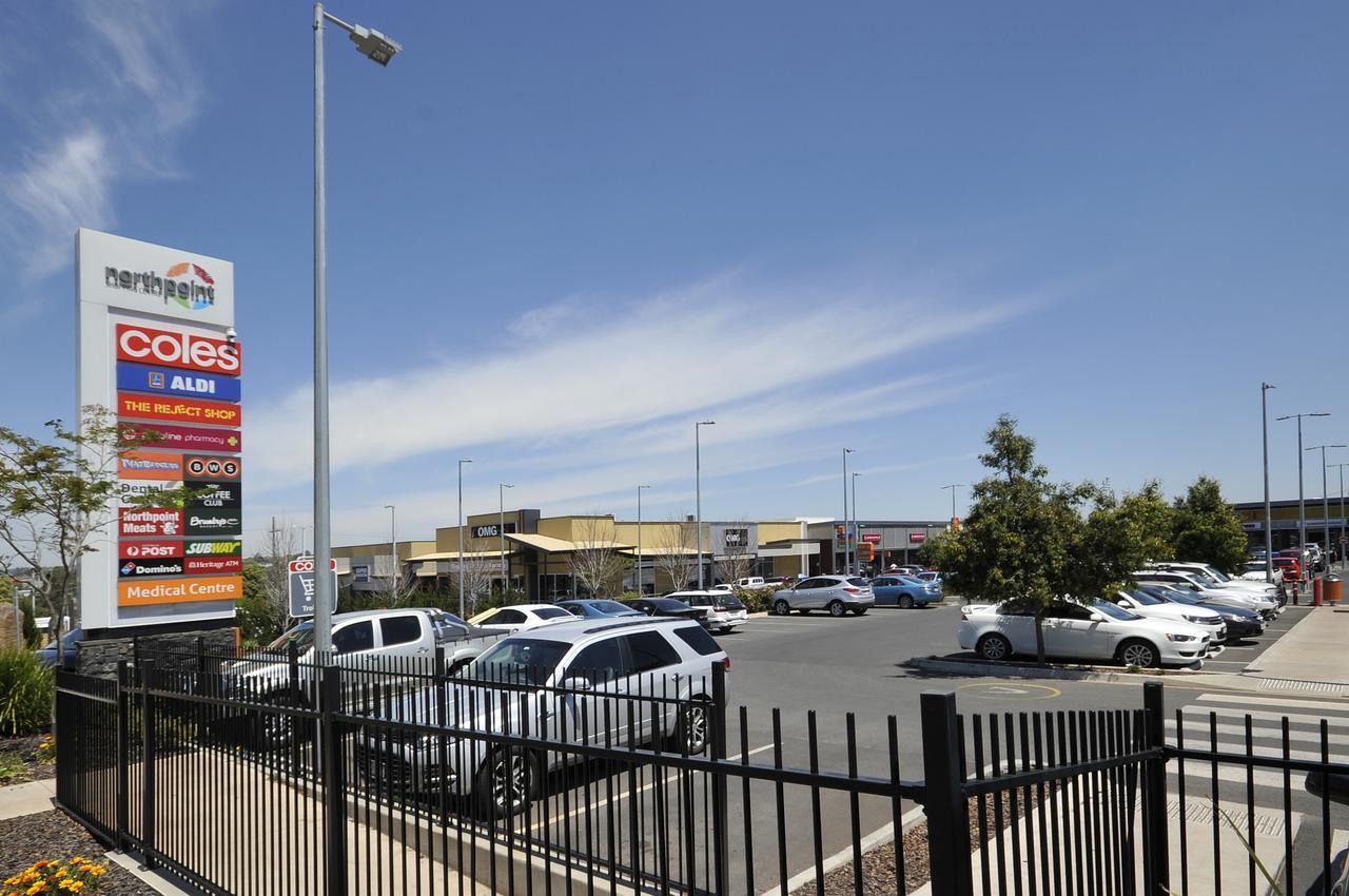 טוומבה Northpoint Motel Apartments מראה חיצוני תמונה